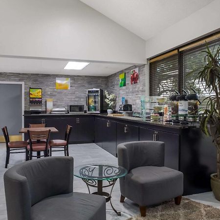 Quality Inn Толедо Экстерьер фото