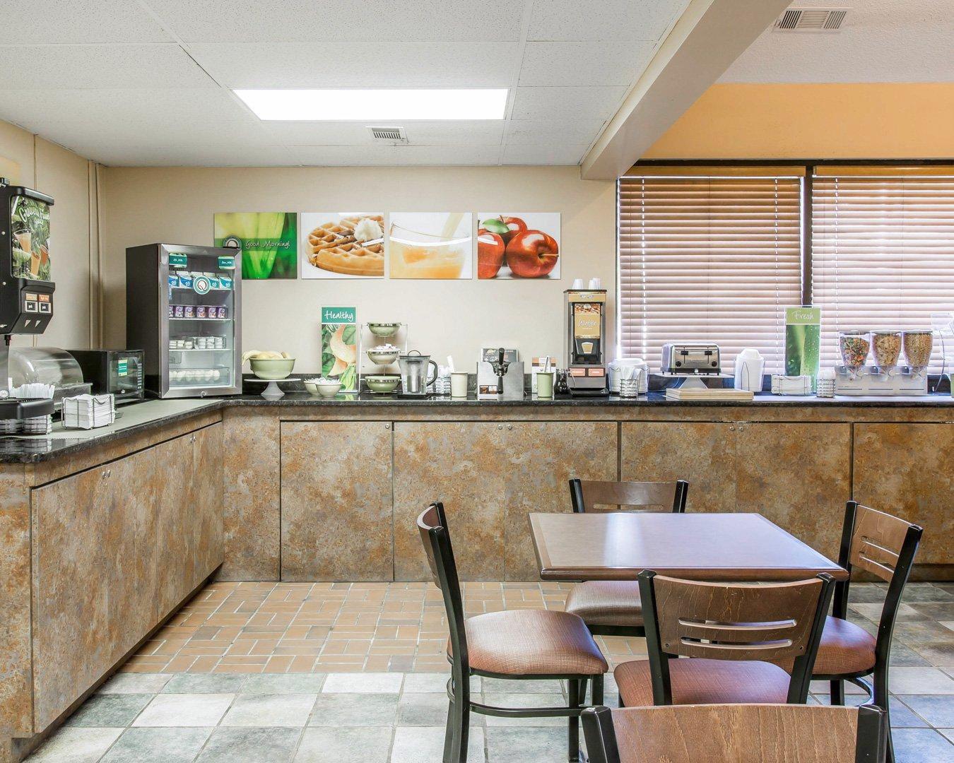 Quality Inn Толедо Экстерьер фото