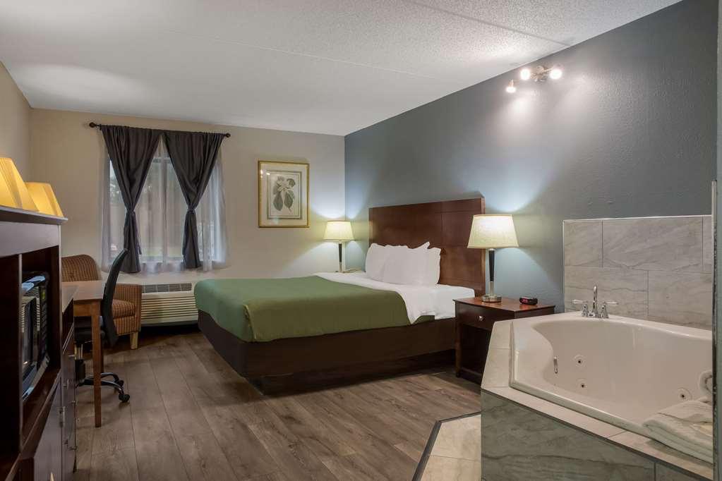 Quality Inn Толедо Номер фото