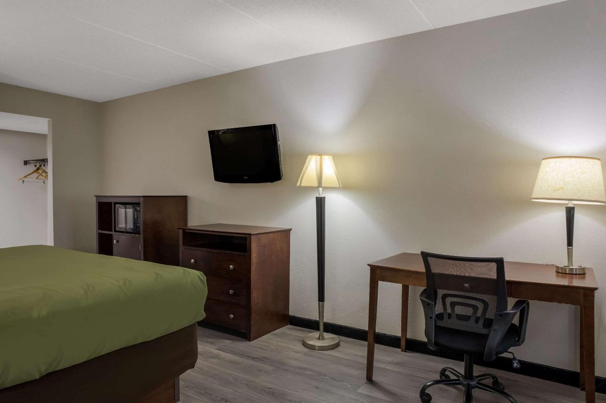 Quality Inn Толедо Экстерьер фото