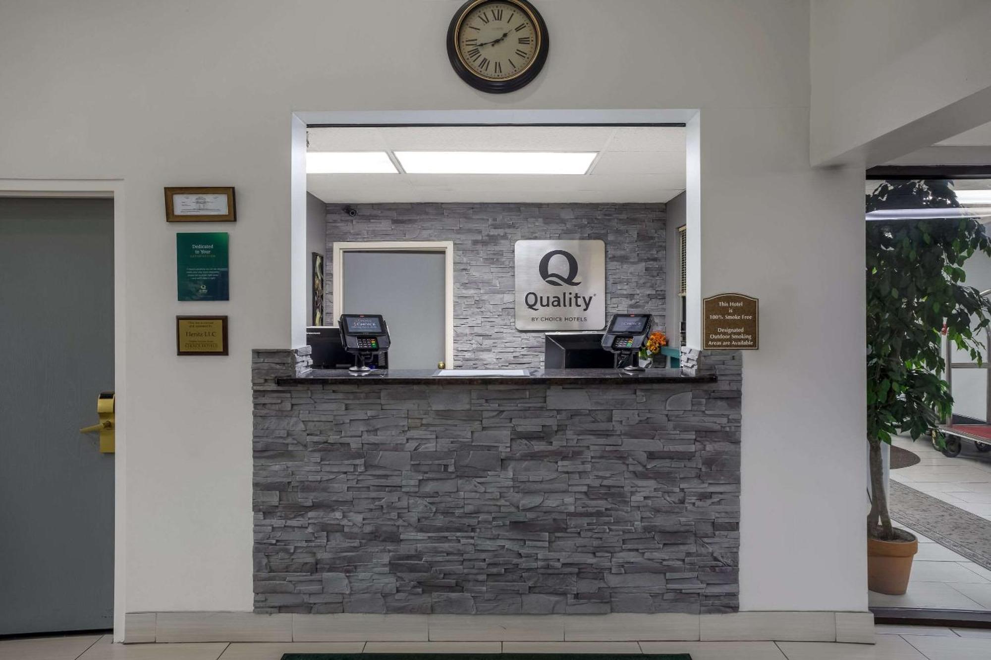 Quality Inn Толедо Экстерьер фото
