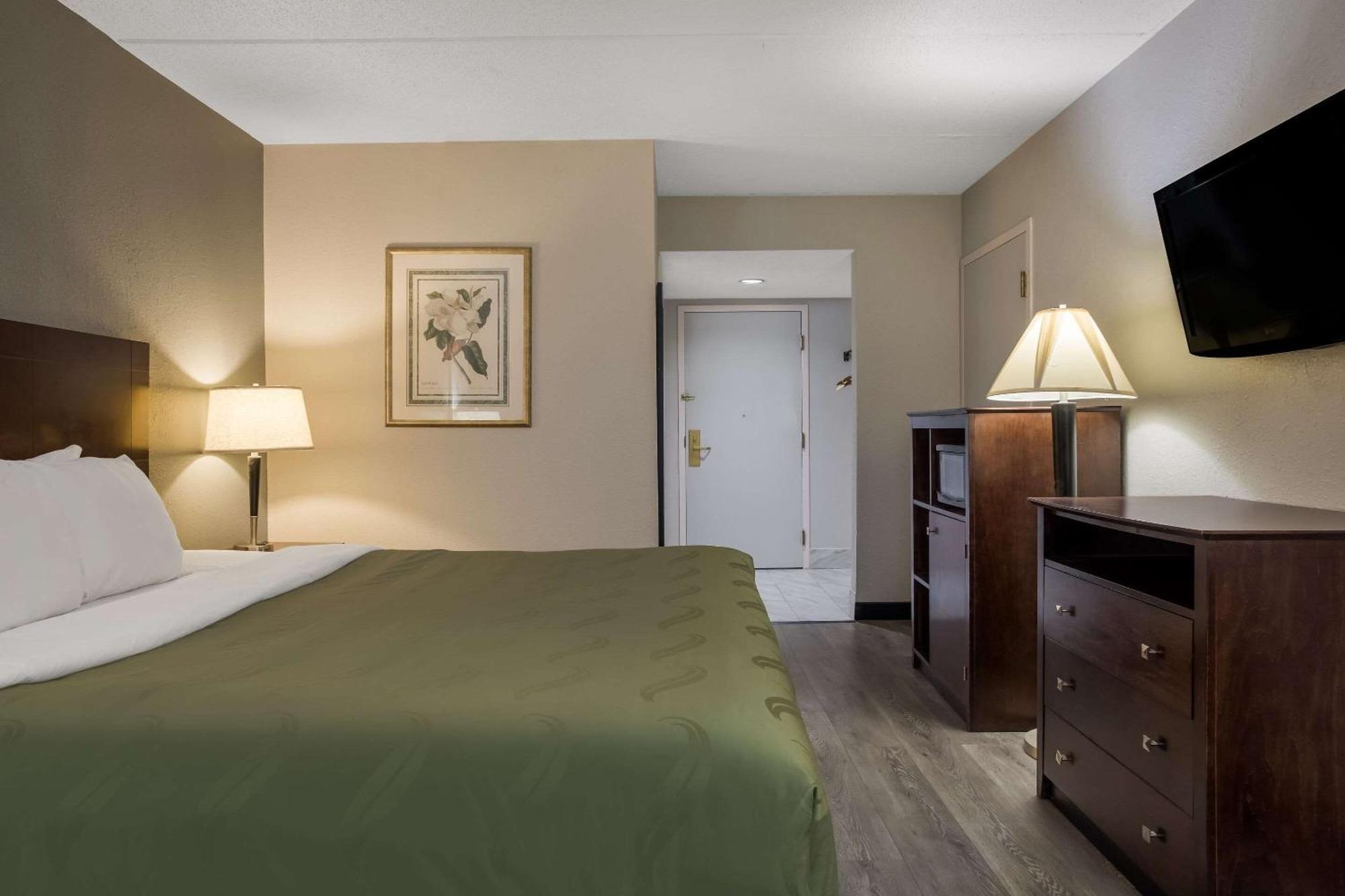 Quality Inn Толедо Экстерьер фото