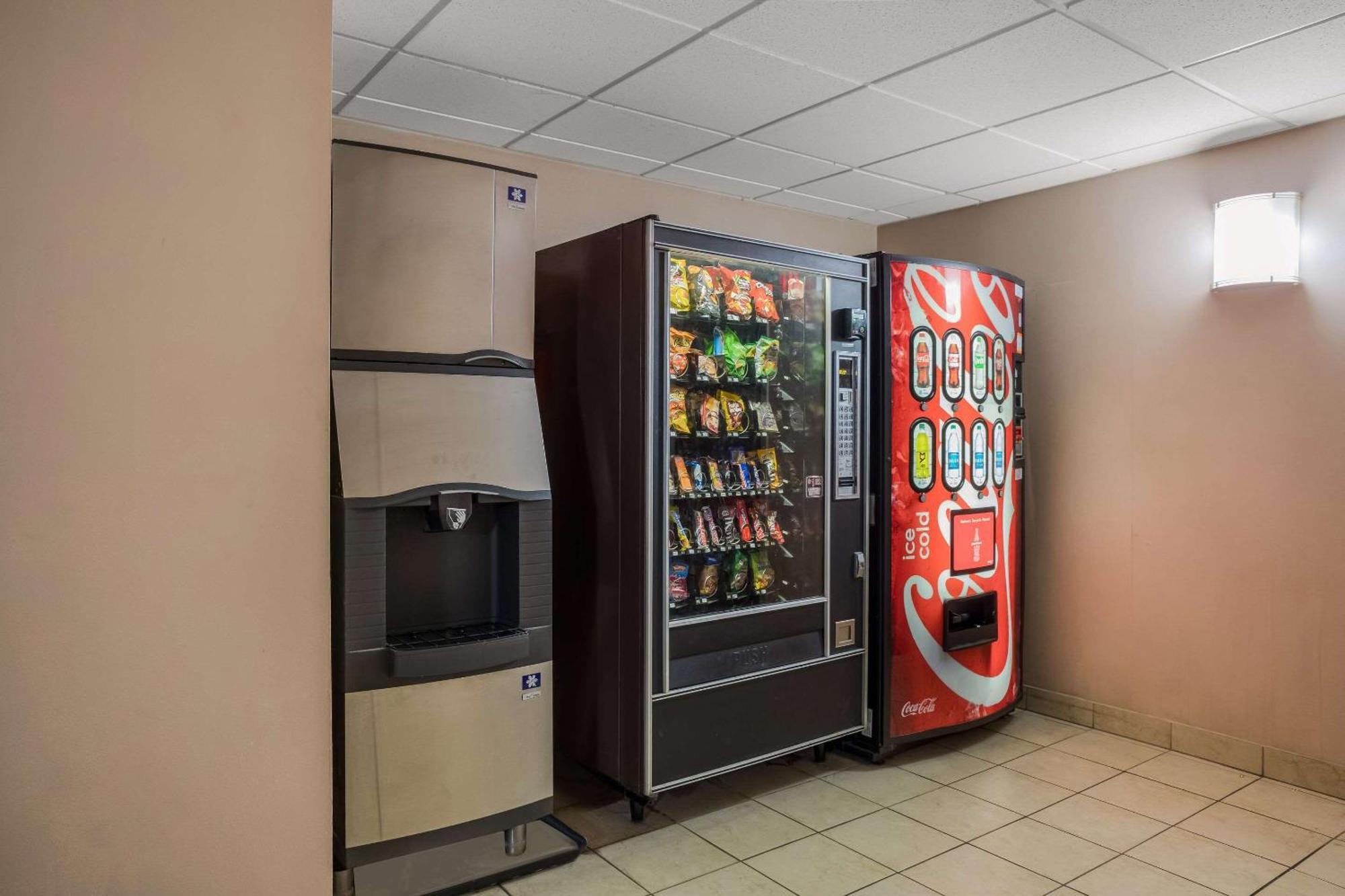 Quality Inn Толедо Экстерьер фото