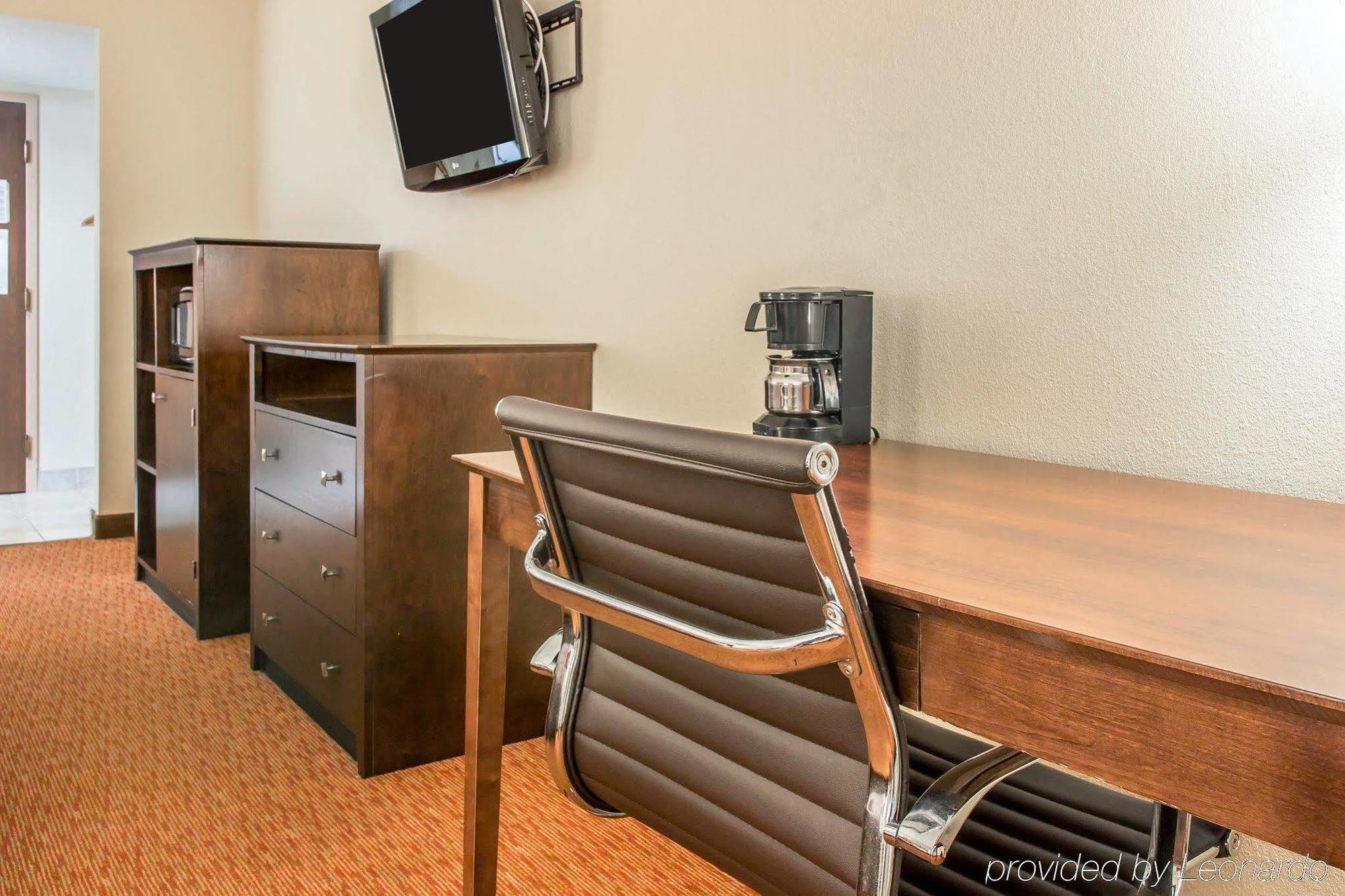 Quality Inn Толедо Экстерьер фото