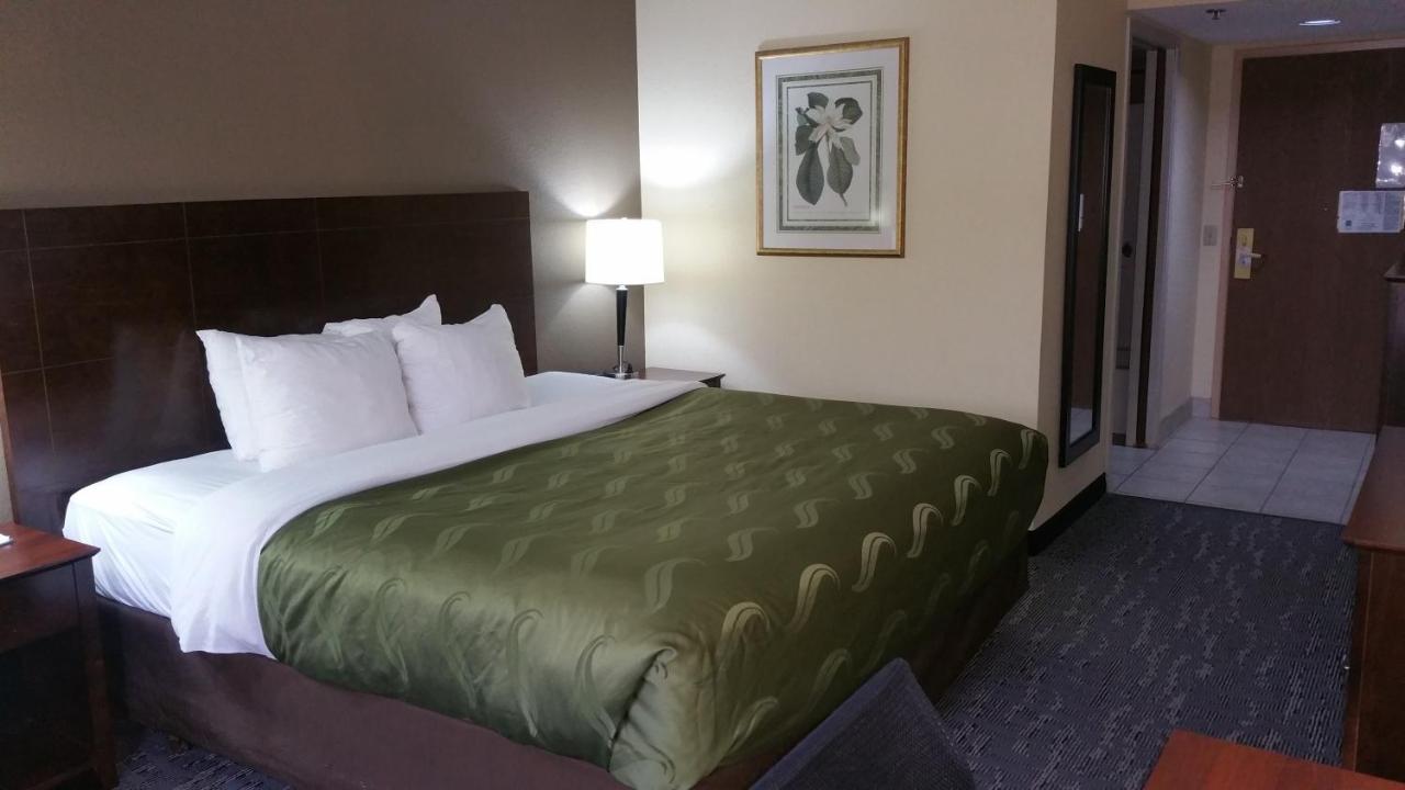 Quality Inn Толедо Экстерьер фото
